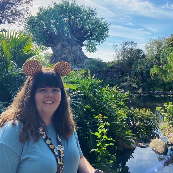 Meet your Posher, Julia - Picture 2 of 4